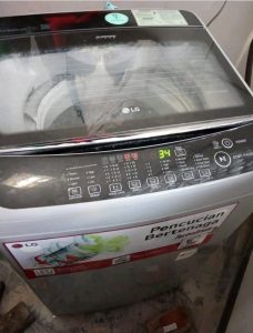Mesin cuci top loading yang rusak pada bagian pengering nya, harus segera diperbaiki, agar bisa meringankan pekerjaan.